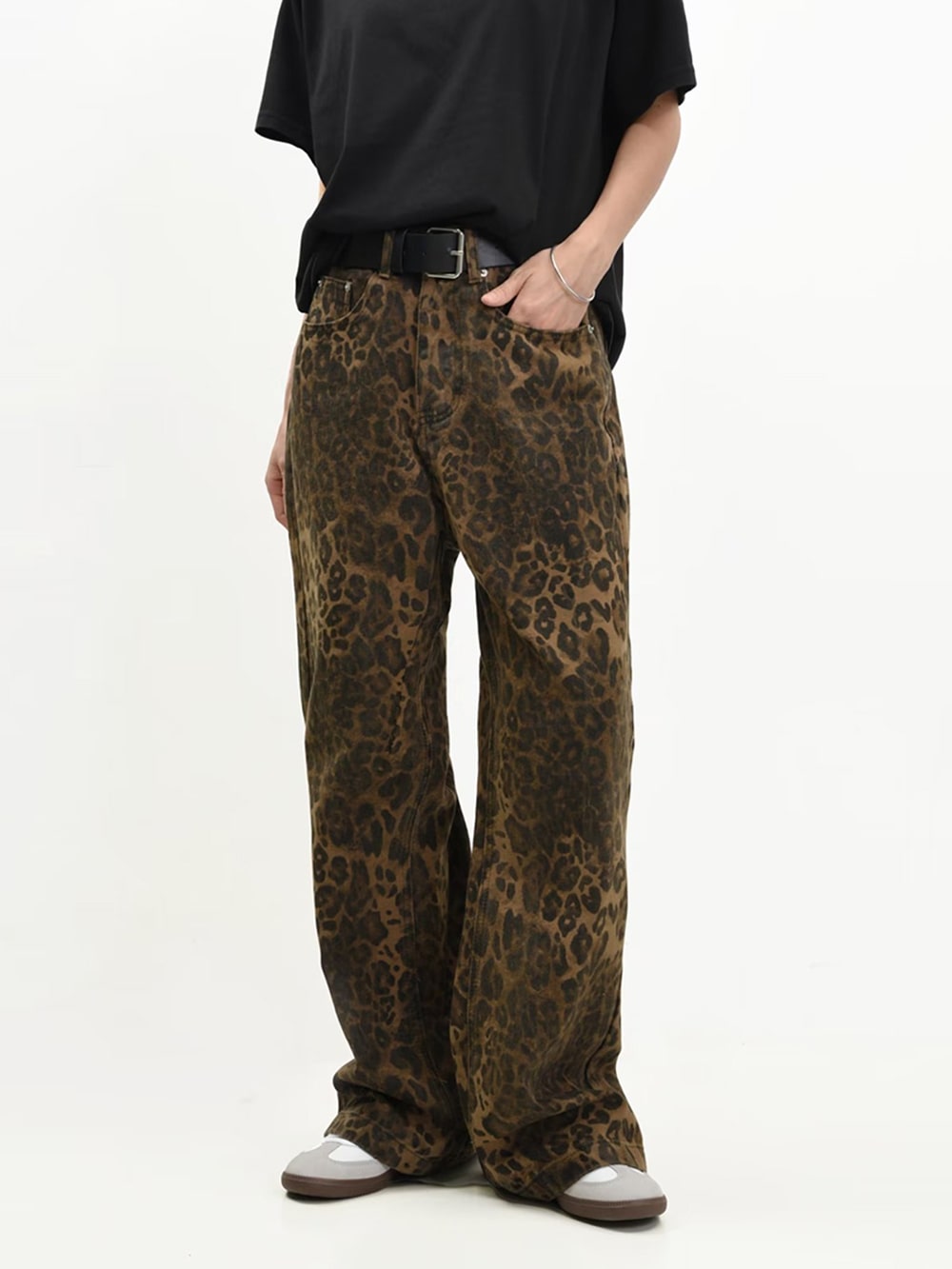 Mid-Rise Leopard Straight Leg Jeans