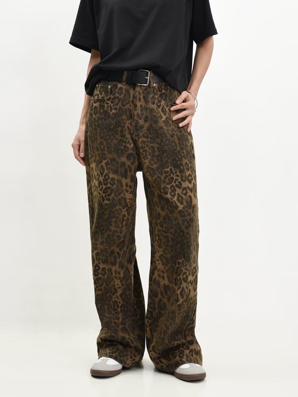 Mid-Rise Leopard Straight Leg Jeans