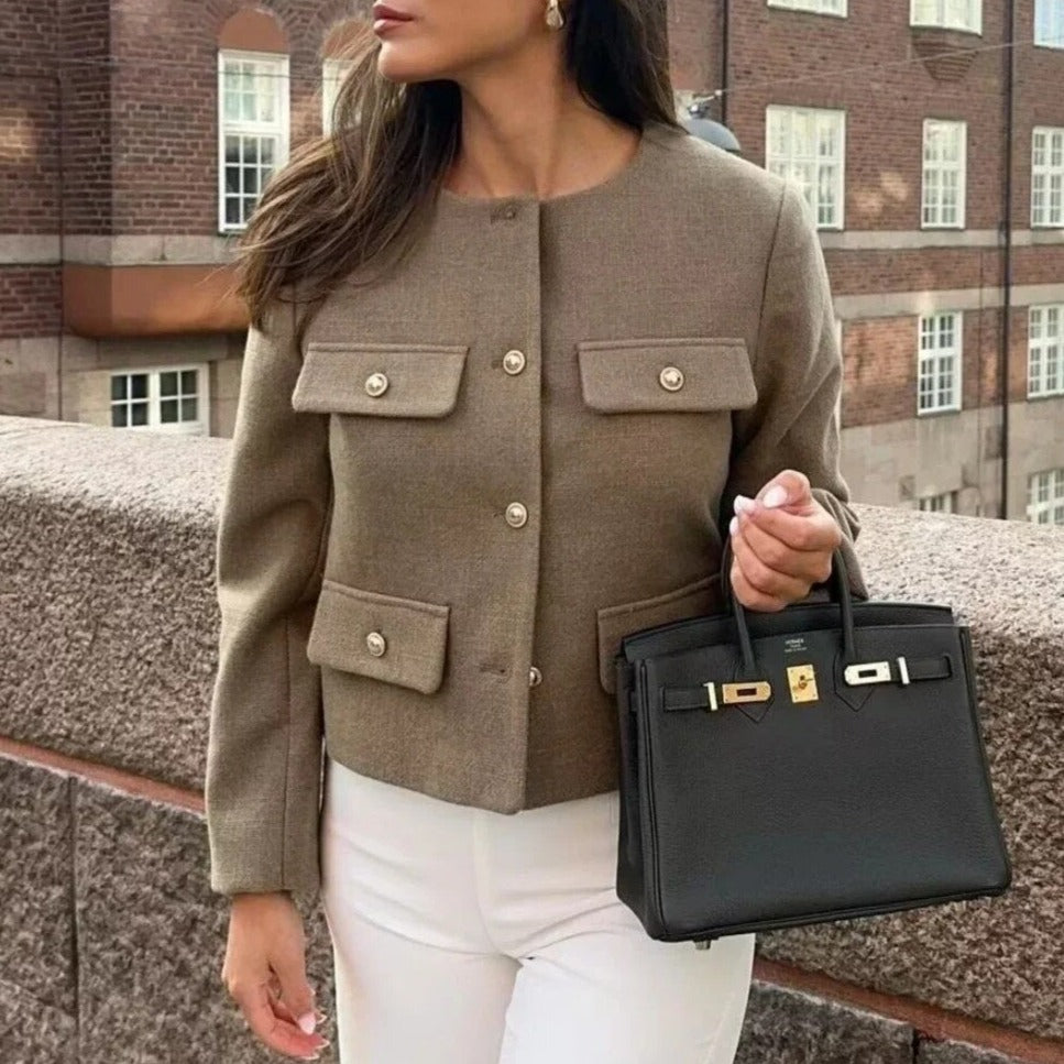 CHIC CROPPED JACKET WITH FLAPS