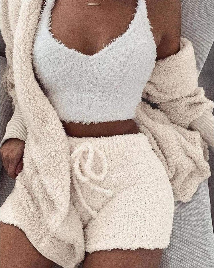 Cozy Elegance: 3-Piece Plush Women's Set