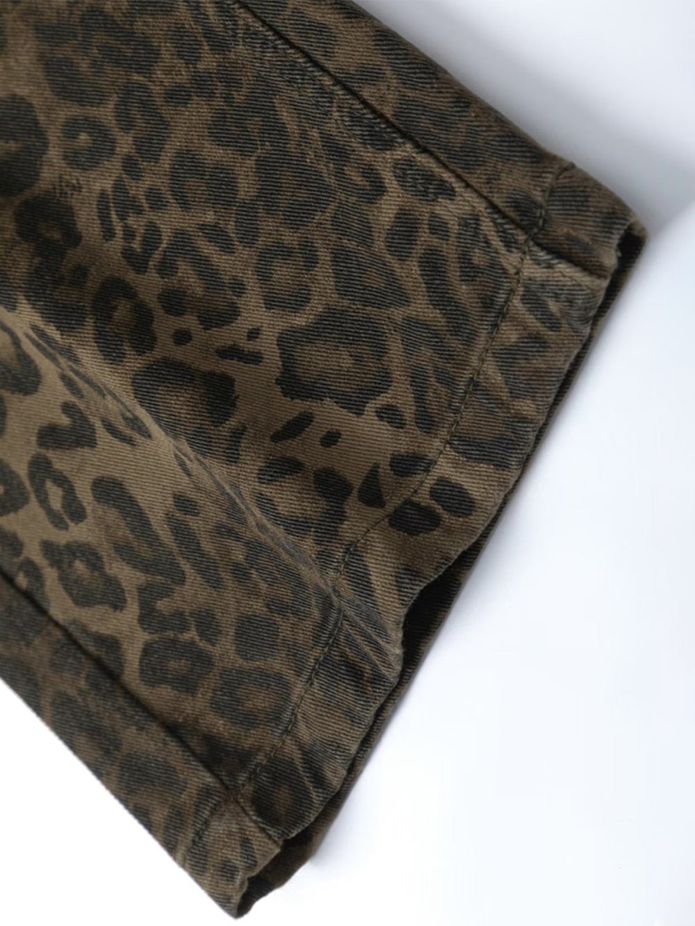 Mid-Rise Leopard Straight Leg Jeans