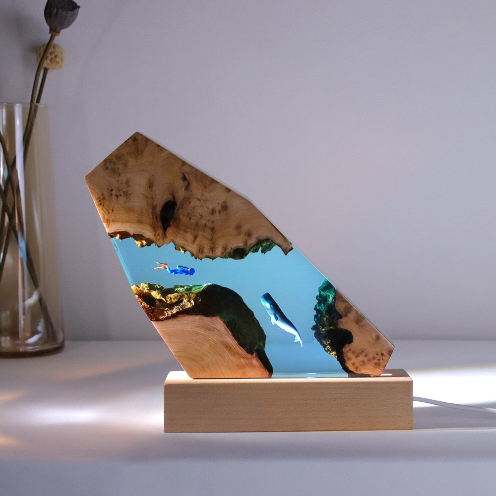 Karst Cave Whale Diver Table Lamp